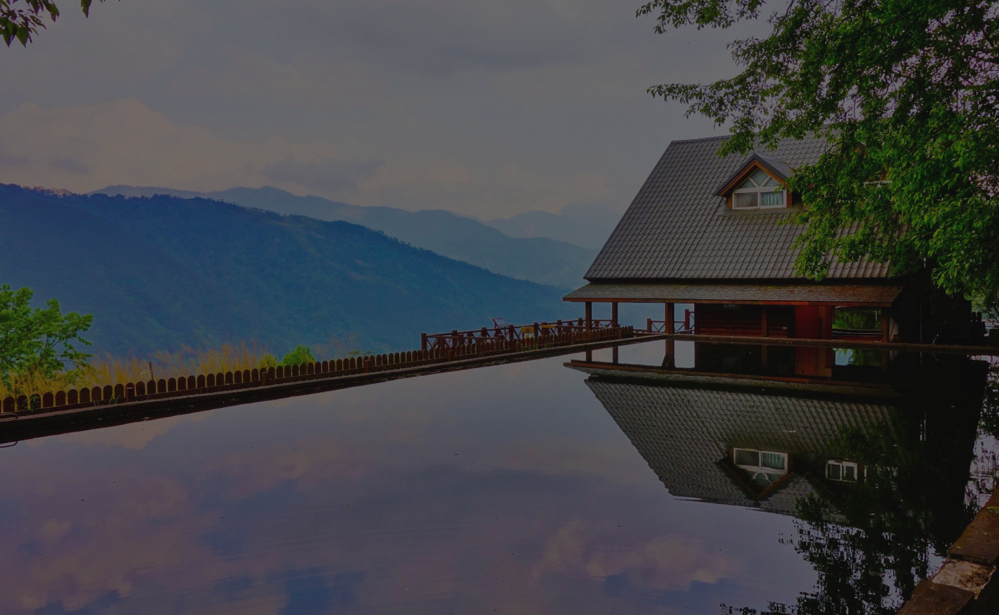 home-parallax-144609983